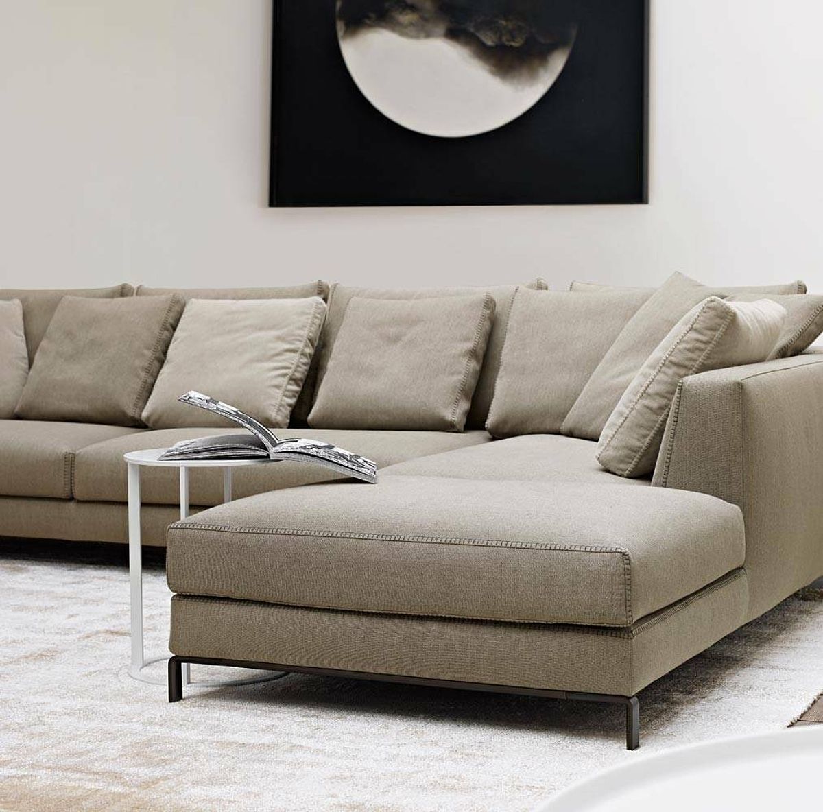 Ontdek de mogelijkheden van de Ray sofa van B&B Italia in Classo showroom