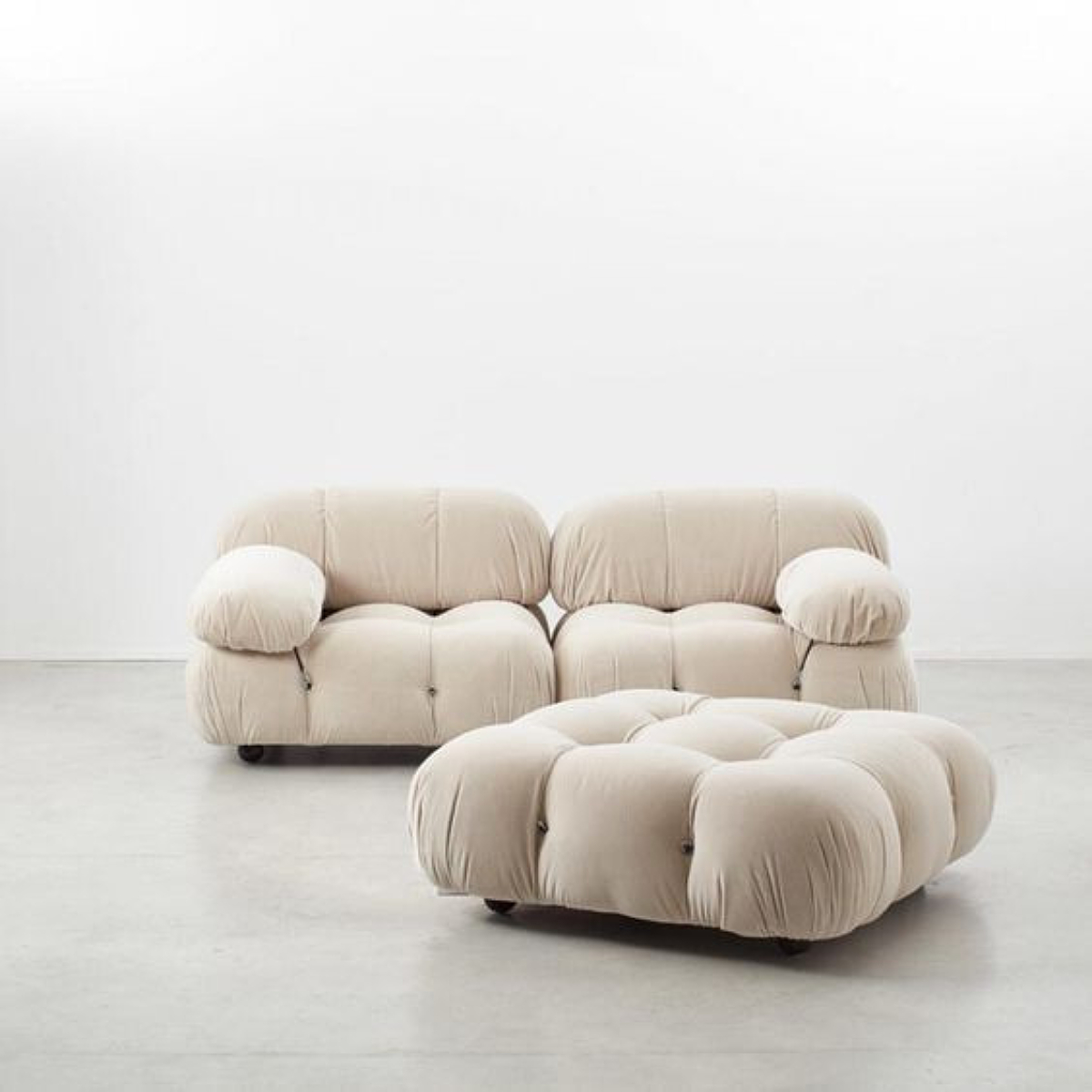 De Camaleonda is een modulaire sofa ontworpen door Mario Bellini