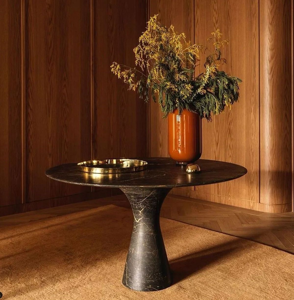 Ontdek de marmeren tafels van Alinea Design Objects bij Classo – Arch. And And And Studio, Foto Chris Mottalini