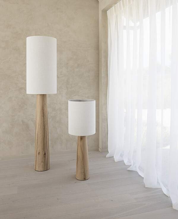 Houten lampen van Jeroen De Ruddere in de Classo showroom, Gent